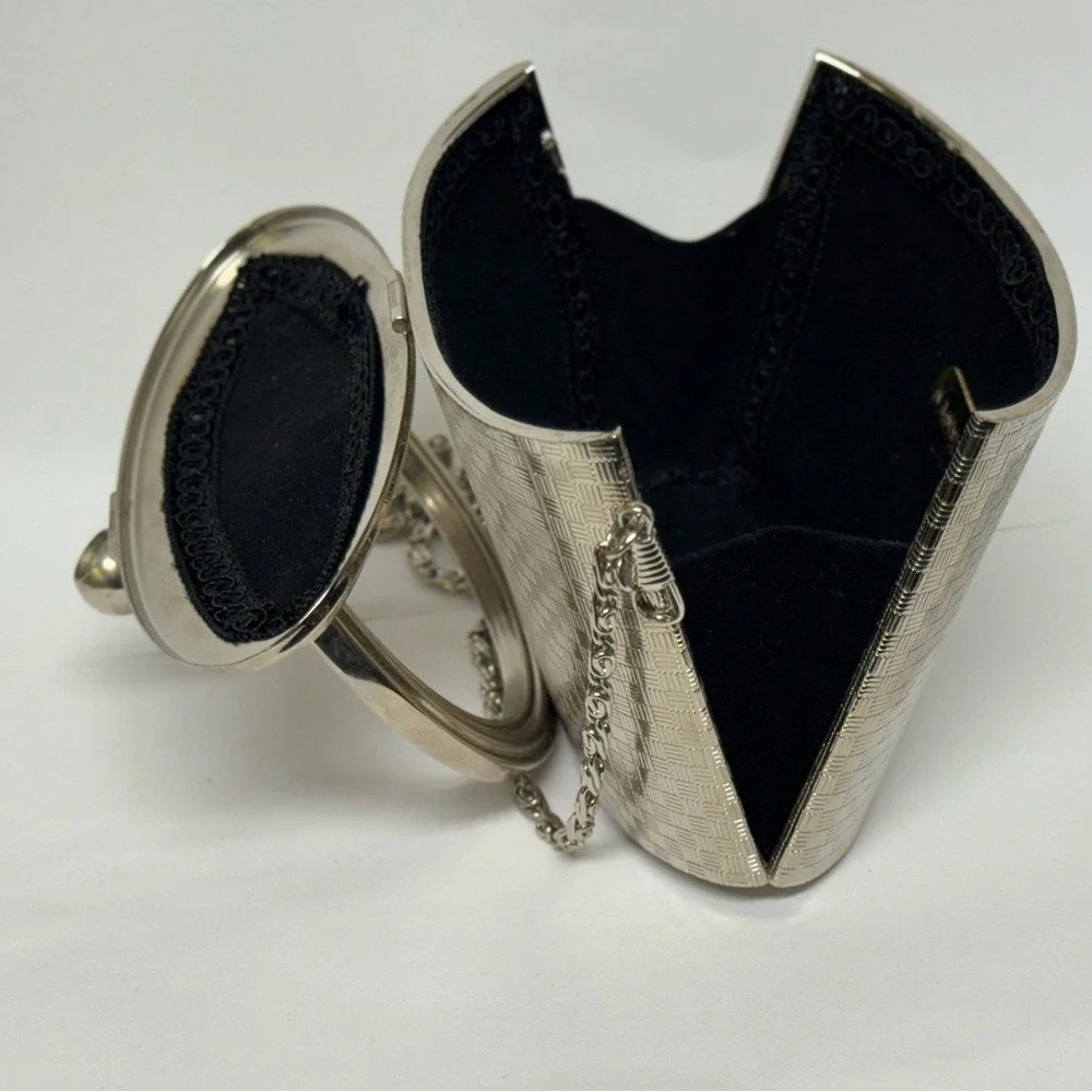 Sasha New York silver tone‎ metal Evening Bag EUC